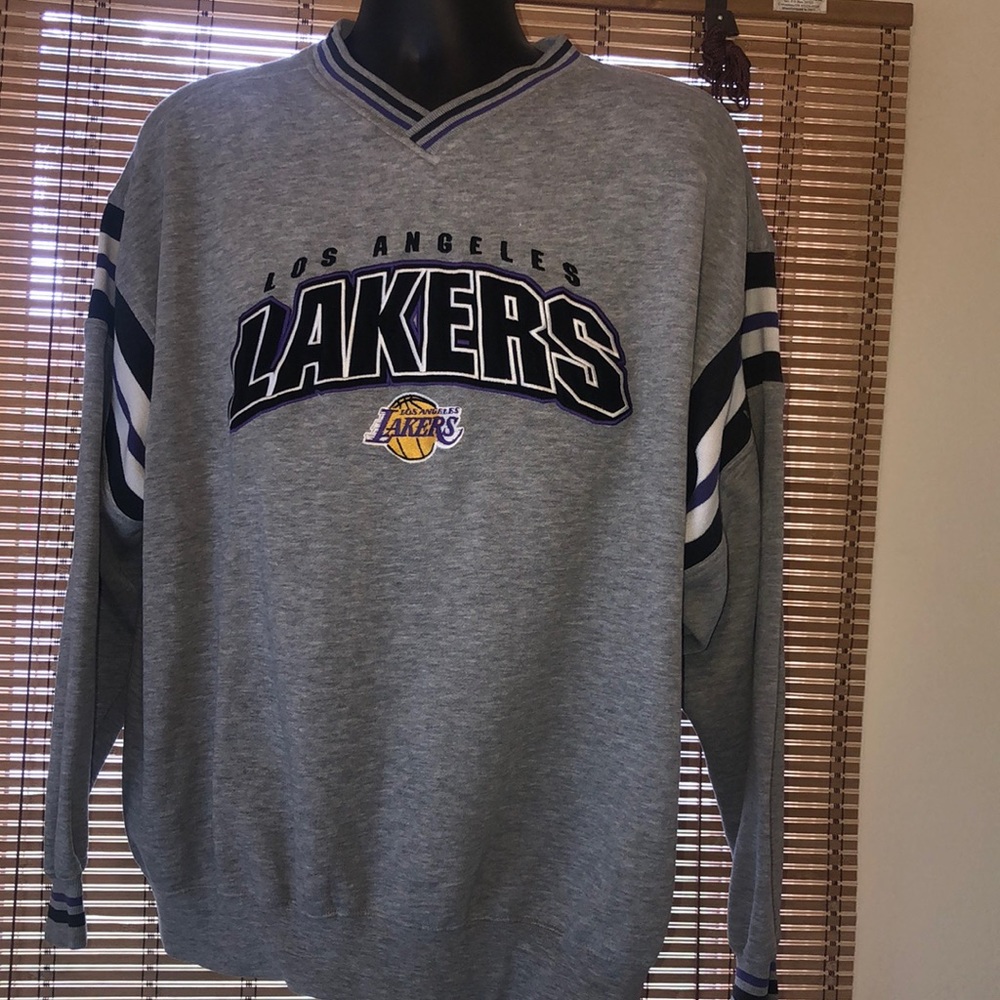 Men’s Los Angeles Laker sweatshirt.